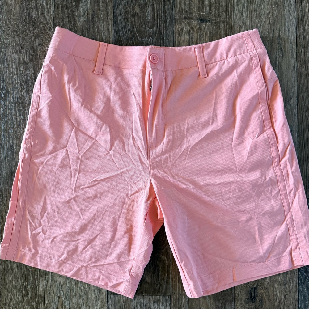 NWT Men’s Under Armour shorts - size 34